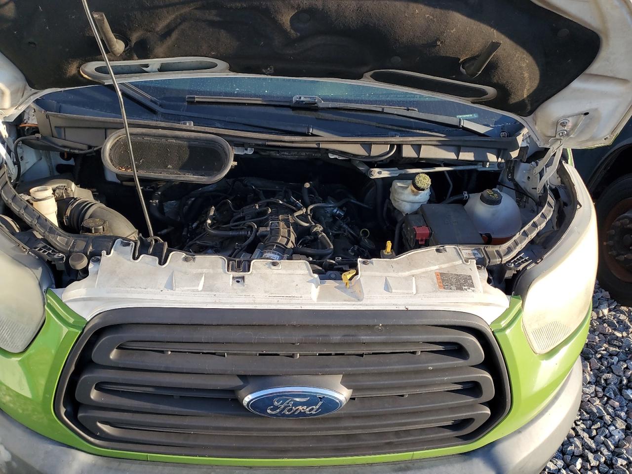 2015 Ford Transit T-250 Delivery Van VIN: 1FTNR1YG8FKB32147 Lot: 92687665