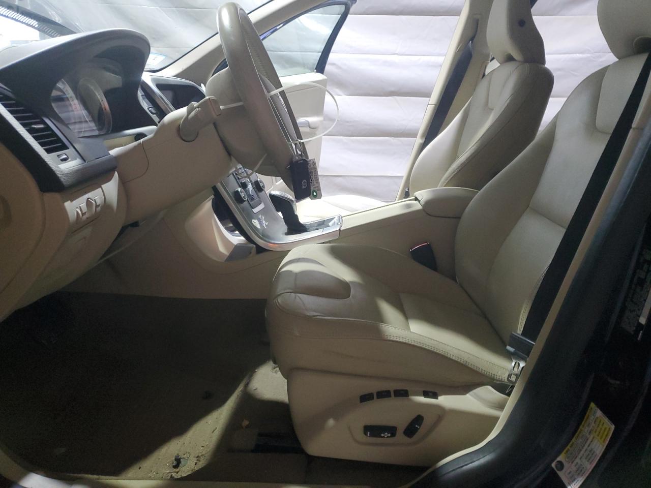 2013 Volvo Xc60 3.2 VIN: YV4940DZ6D2409230 Lot: 92251895