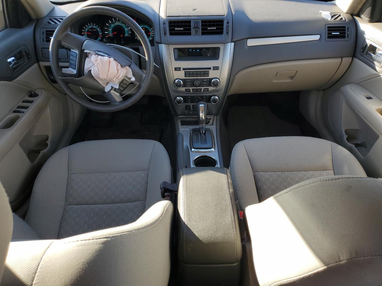 2010 Ford Fusion Se VIN: 3FAHP0HA5AR249381 Lot: 92371645