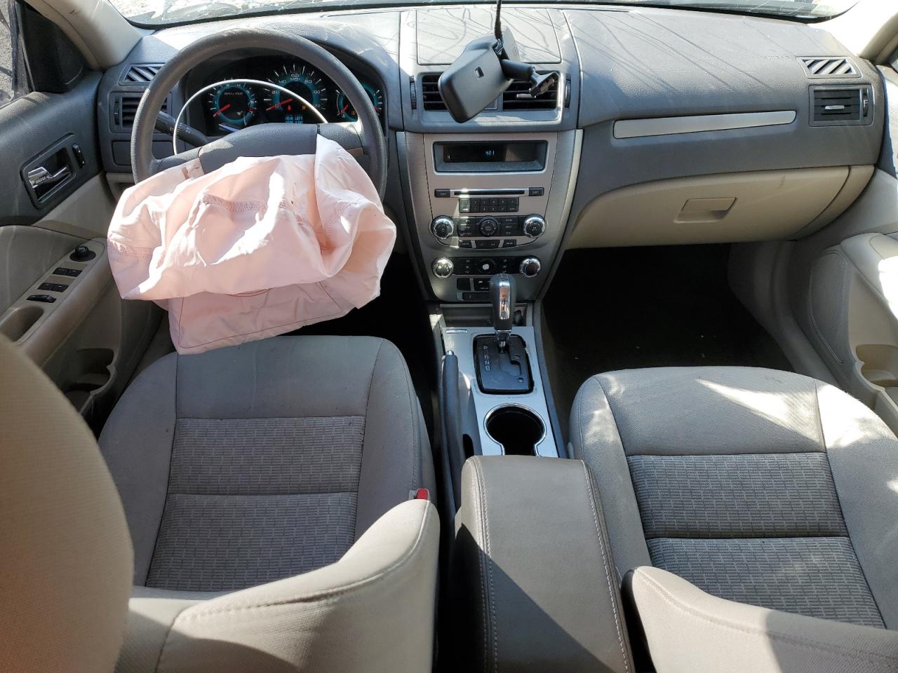 2010 Ford Fusion Se VIN: 3FAHP0HG1AR276968 Lot: 92391625