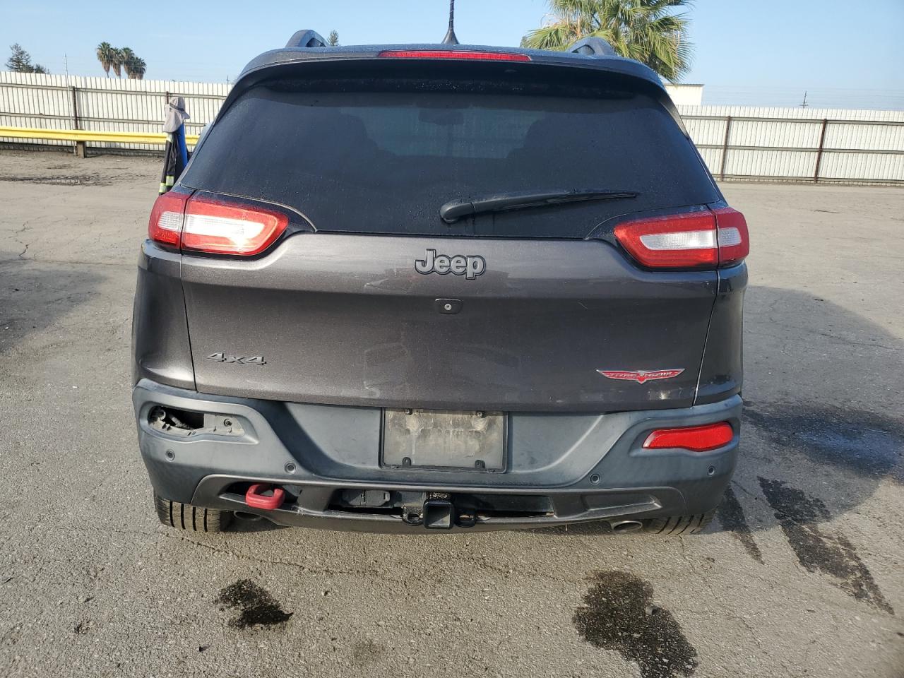 2018 Jeep Cherokee Trailhawk VIN: 1C4PJMBX2JD555085 Lot: 93359795