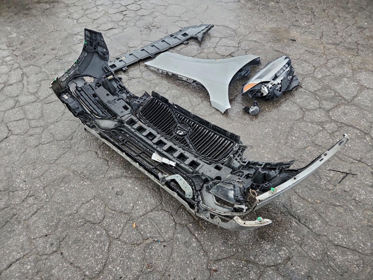 2018 Volvo Xc90 T6 VIN: YV4A22PK2J1218600 Lot: 94142885