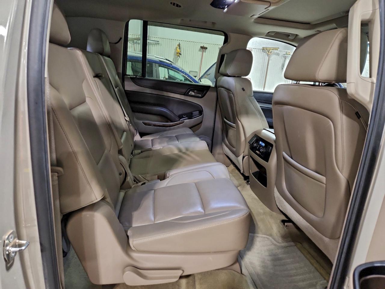 2015 Chevrolet Suburban K1500 Lt VIN: 1GNSKJKC3FR511438 Lot: 93707105