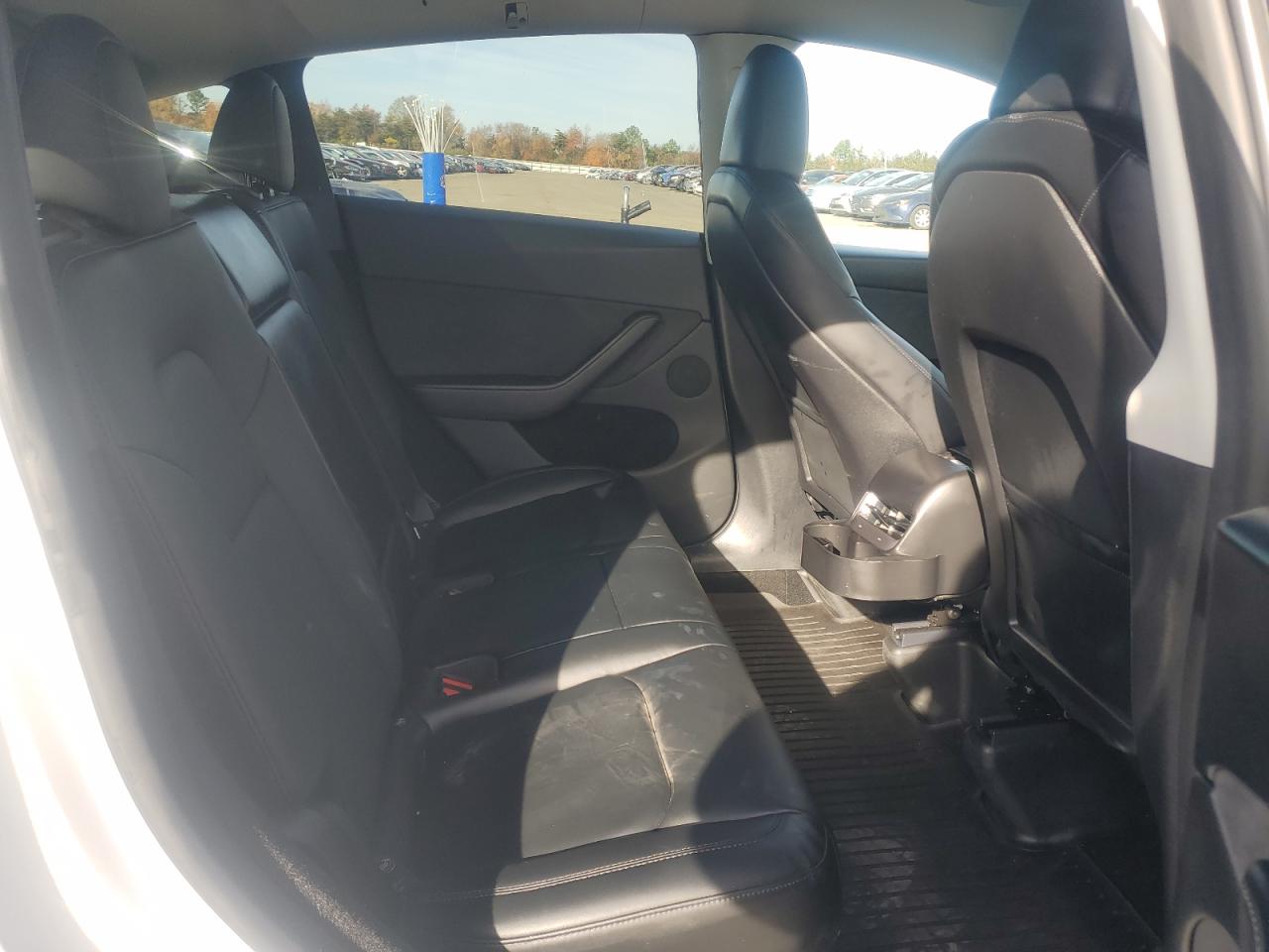 2024 Tesla Model Y VIN: 7SAYGDEE5RA221022 Lot: 91238025