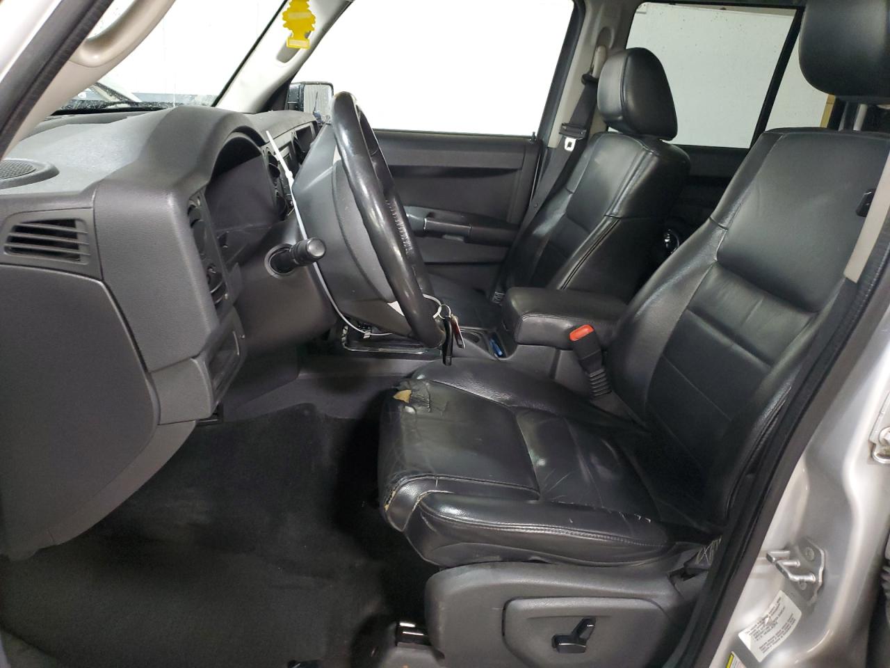 2010 Jeep Commander Sport VIN: 1J4RG4GK4AC113185 Lot: 92651485