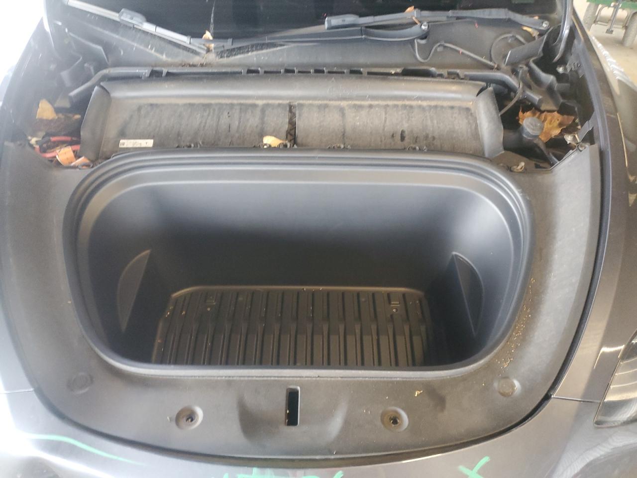 2022 Tesla Model Y VIN: 7SAYGDEE8NF427786 Lot: 92304385