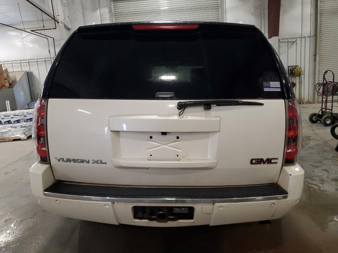 2013 GMC Yukon Xl Denali VIN: 1GKS2MEF8DR360095 Lot: 92421285