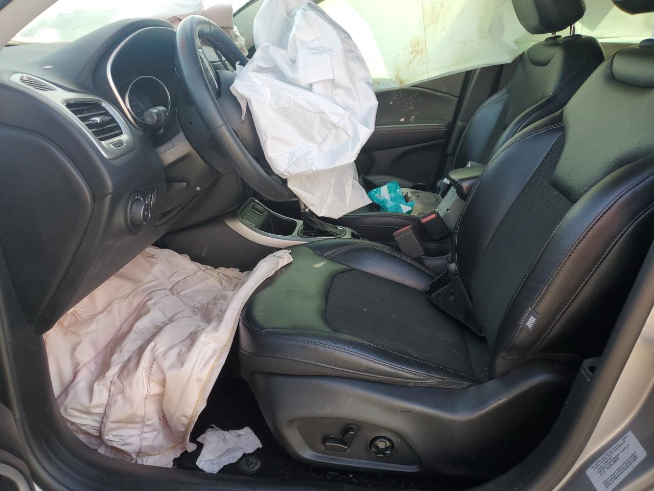 2018 Jeep Compass Latitude VIN: 3C4NJCBB6JT102409 Lot: 92248785