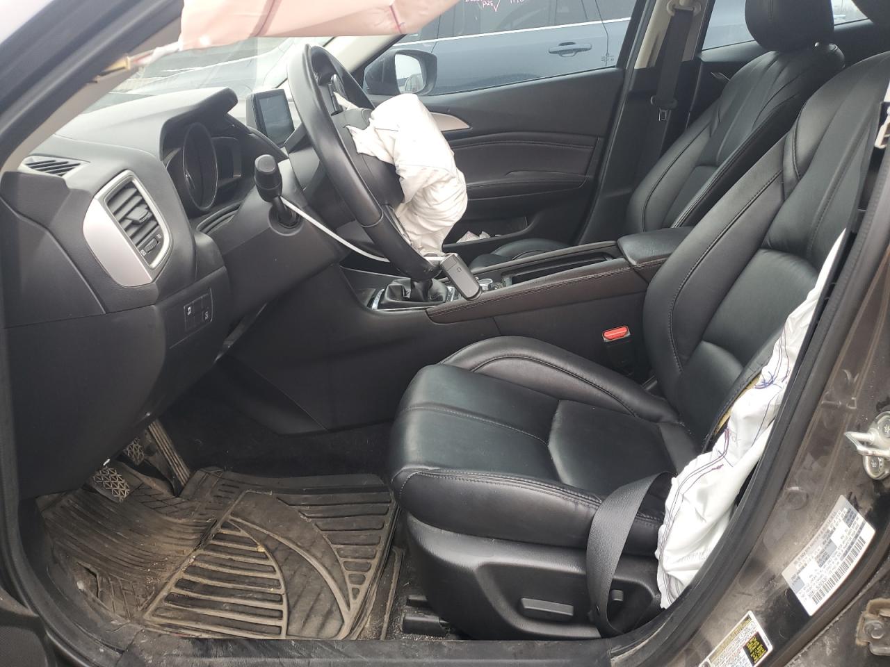 2018 Mazda 3 Touring VIN: 3MZBN1L39JM234381 Lot: 93769185