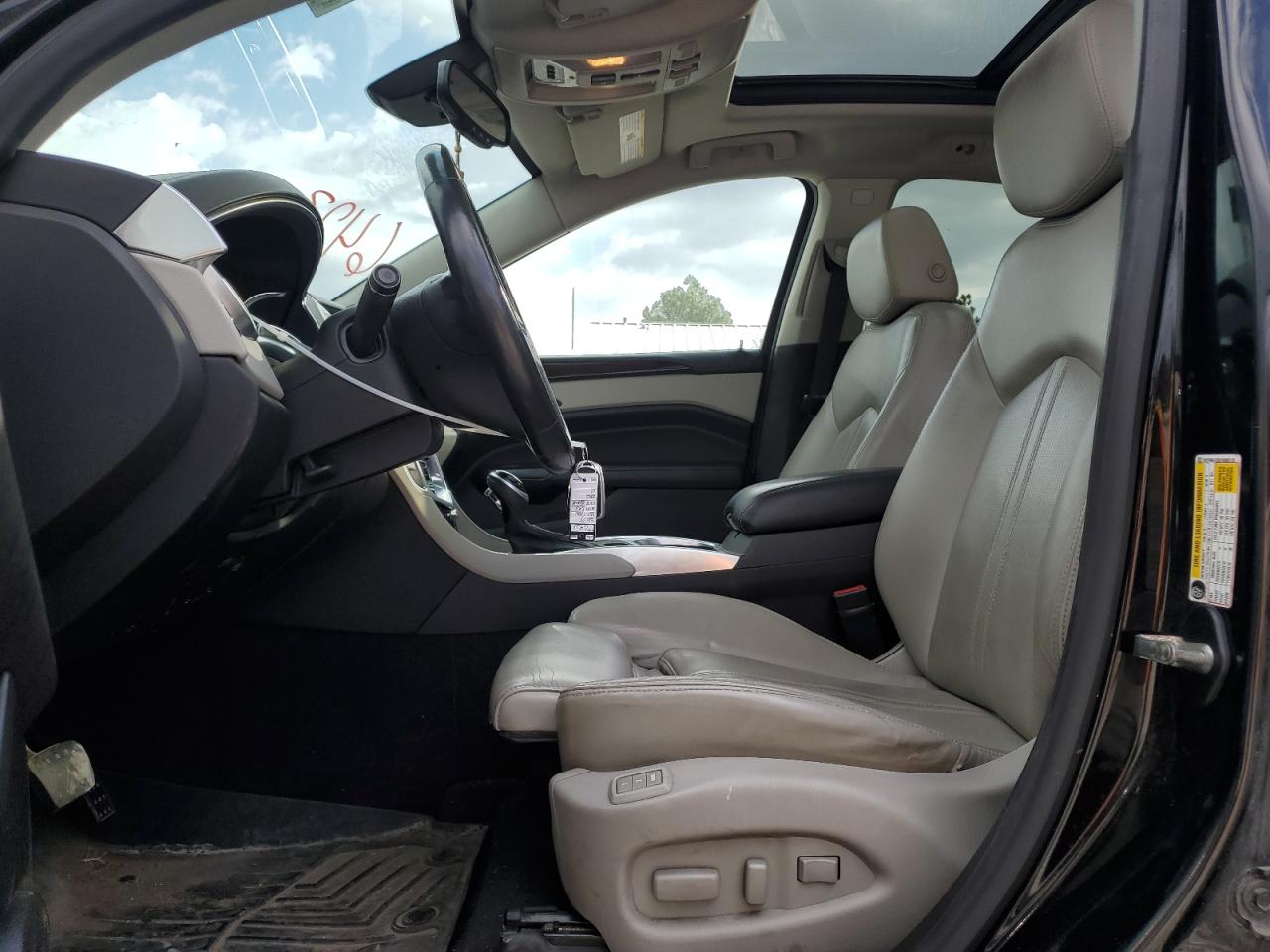 2015 Cadillac Srx Luxury Collection VIN: 3GYFNEE3XFS586178 Lot: 92933705