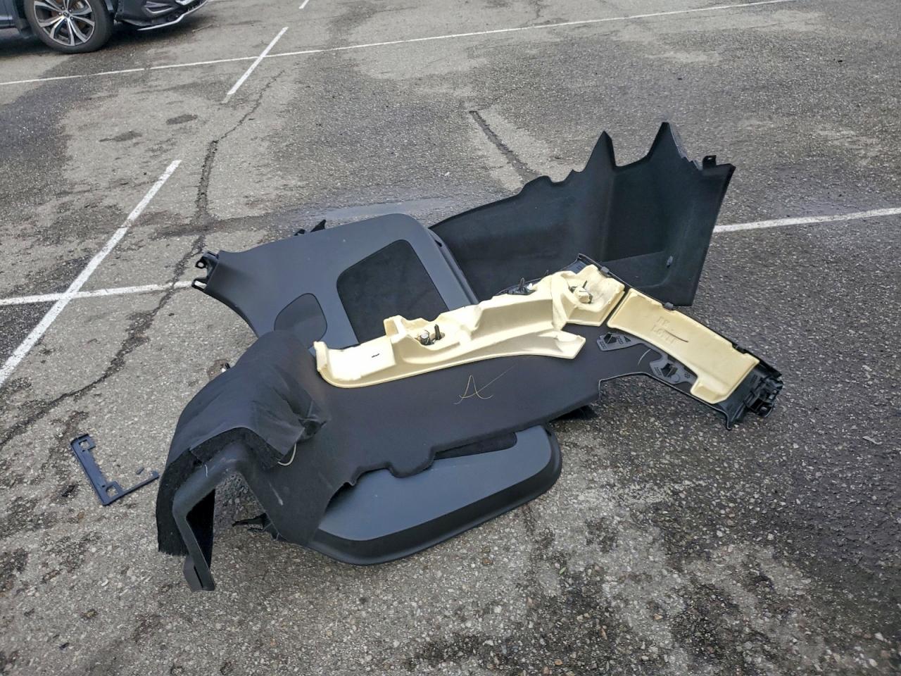 2023 Tesla Model Y VIN: 7SAYGDEEXPA182358 Lot: 92920855