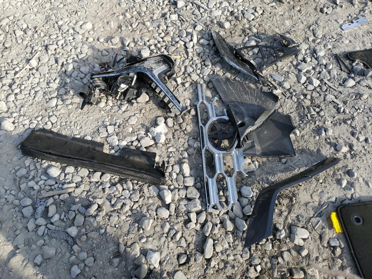 2024 Toyota Sequoia Sr5 VIN: 7SVAAABA4RX038256 Lot: 93043065