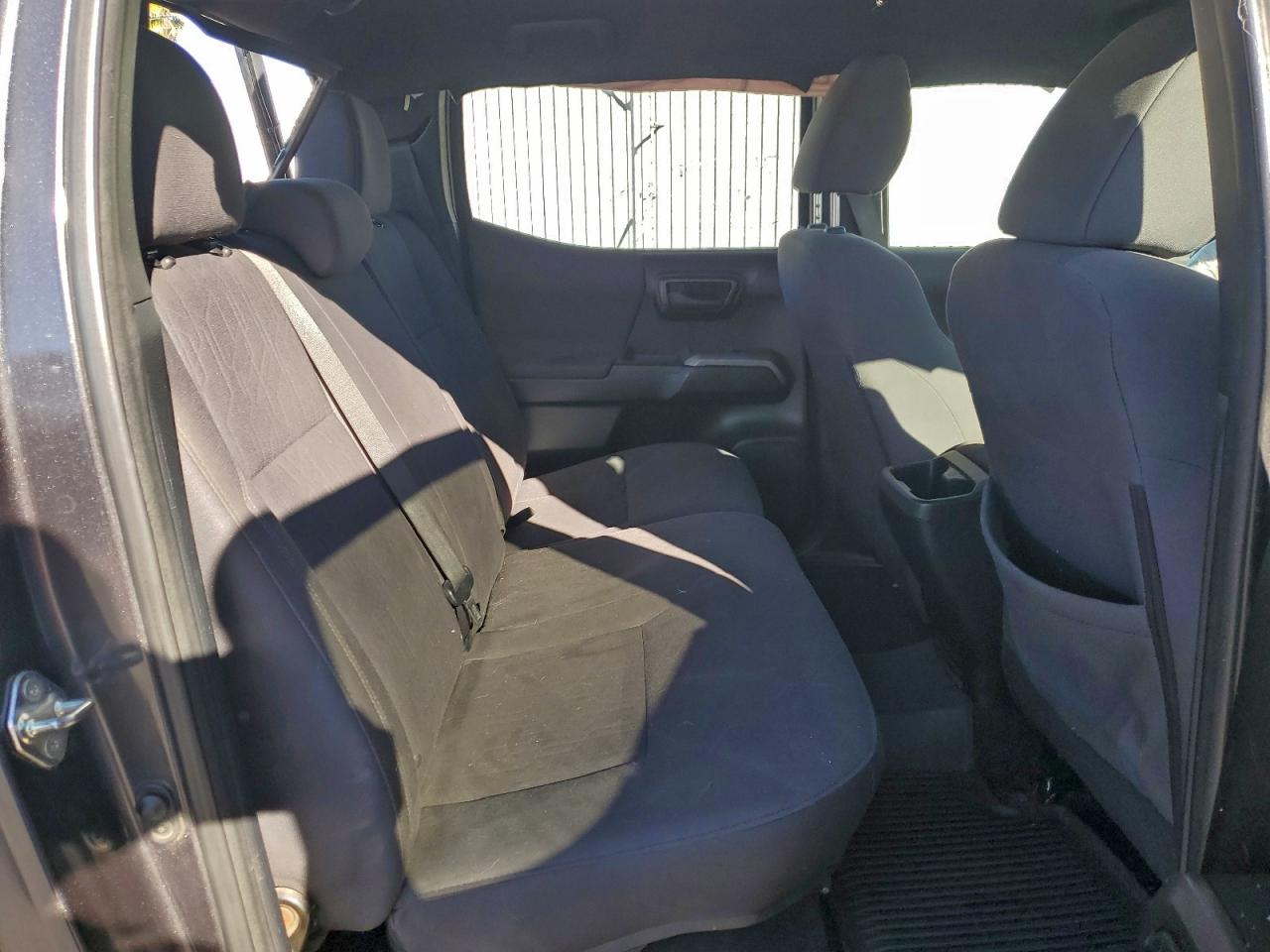 2018 Toyota Tacoma Double Cab VIN: 3TMCZ5AN2JM173365 Lot: 94127695