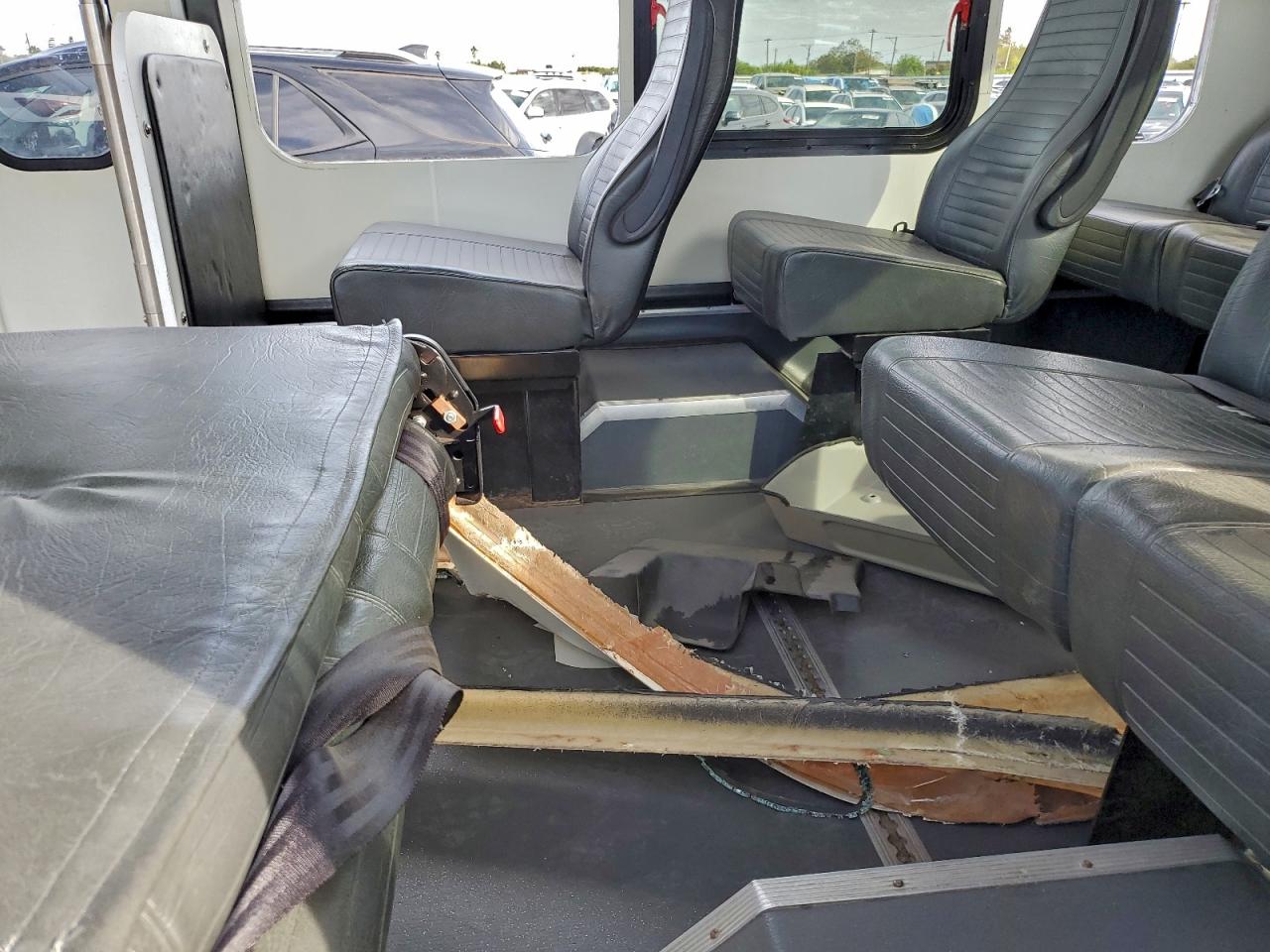 2021 Ford Econoline E350 Super Duty Cutaway Van VIN: 1FDEE3FN1MDC17580 Lot: 93987985