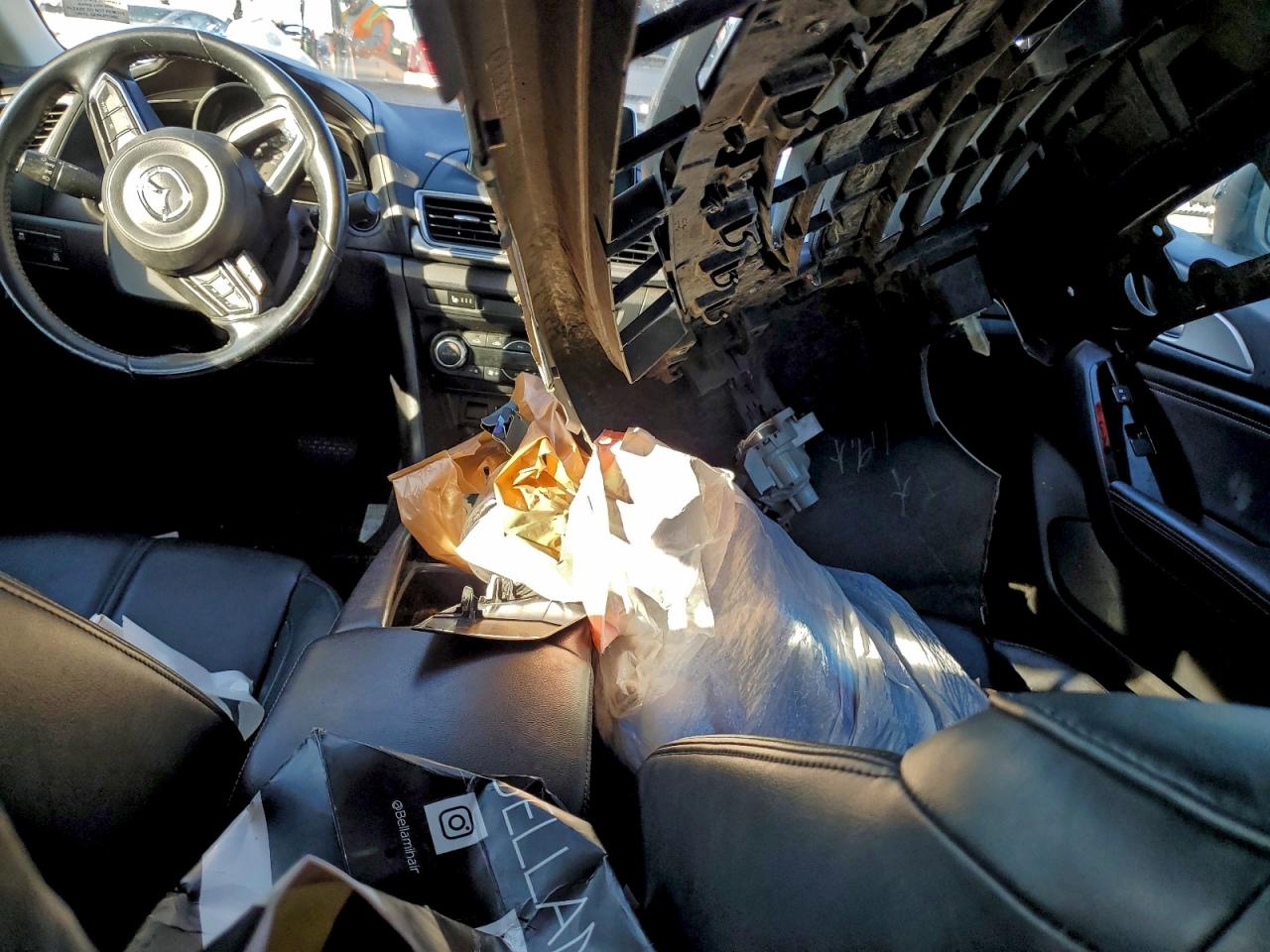 2017 Mazda 3 Touring VIN: 3MZBN1V73HM126977 Lot: 92757625