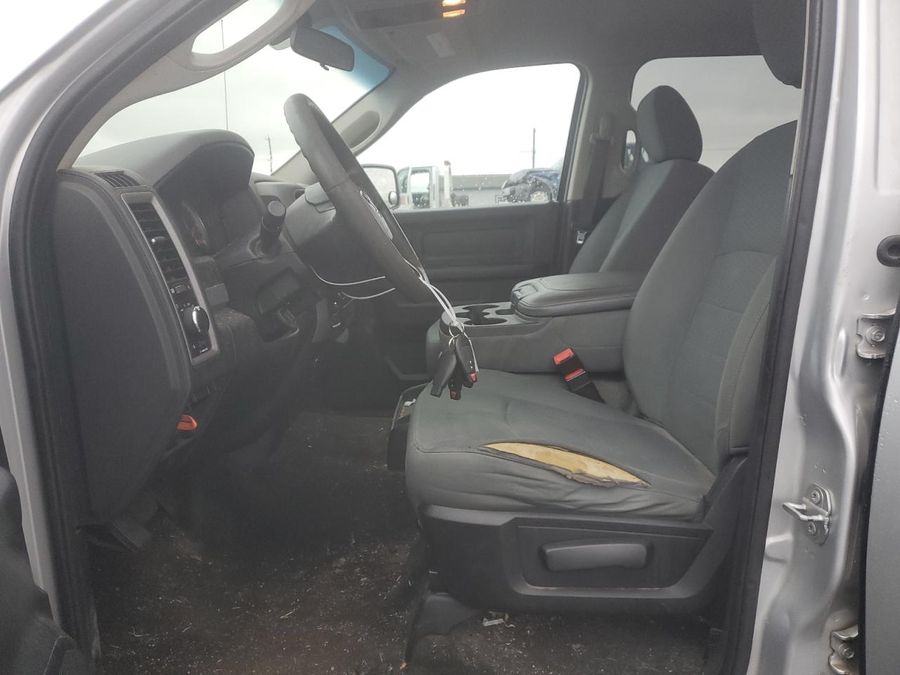 2017 Ram 1500 St VIN: 1C6RR7KG8HS686747 Lot: 93141895