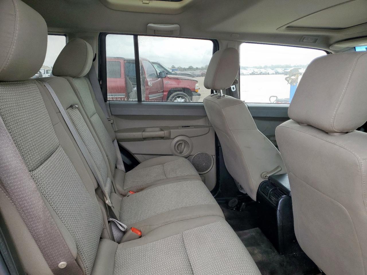 2007 Jeep Commander VIN: 1J8HG48P57C621131 Lot: 93077875