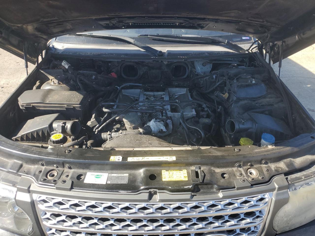 2010 Land Rover Range Rover Hse Luxury VIN: SALMF1E4XAA327284 Lot: 92009605