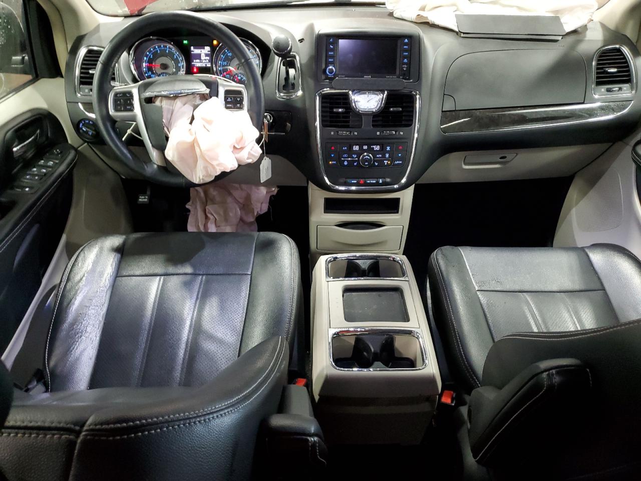 2016 Chrysler Town & Country Touring L VIN: 2C4RC1CG8GR239129 Lot: 92827605