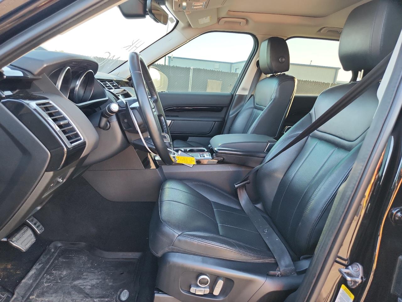 2019 Land Rover Discovery Se VIN: SALRG2RVXK2401844 Lot: 90894165