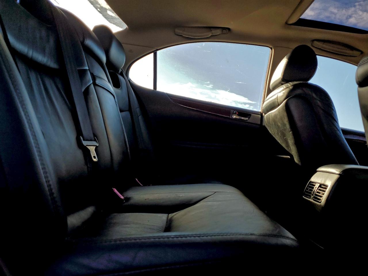 2004 Lexus Es 330 VIN: JTHBA30G045012113 Lot: 94185955