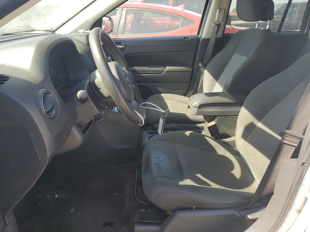 2015 Jeep Compass Sport VIN: 1C4NJCBA4FD218888 Lot: 92218585