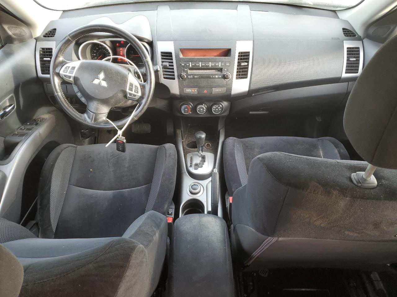 2010 Mitsubishi Outlander Xls VIN: JA4JT3AX0AZ608732 Lot: 92349425