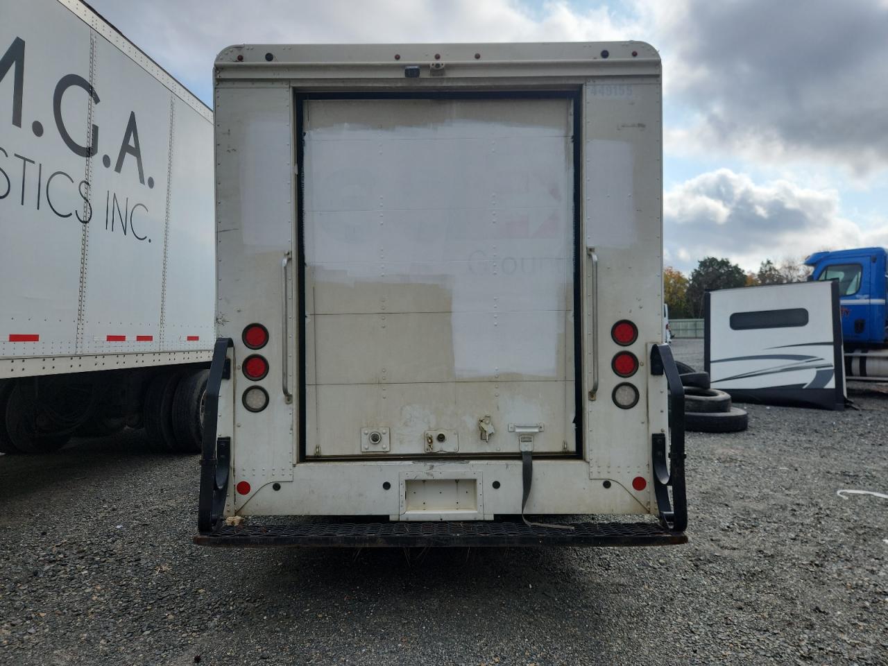 2021 Ford Econoline E450 Super Duty Commercial Str VIN: 1FC3E4KK9MDC17470 Lot: 71919515