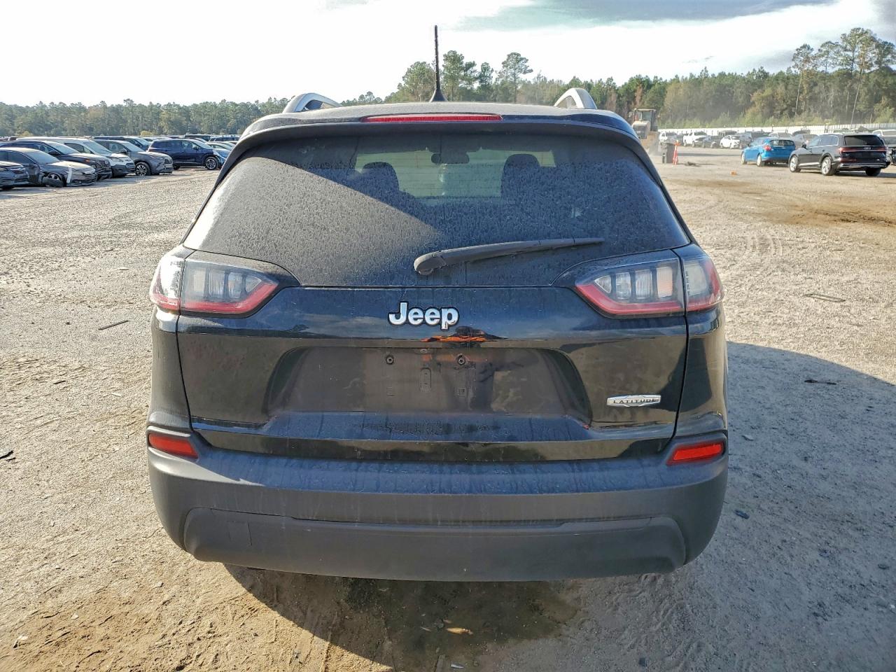 2019 Jeep Cherokee Latitude VIN: 1C4PJLCB4KD187281 Lot: 93967545