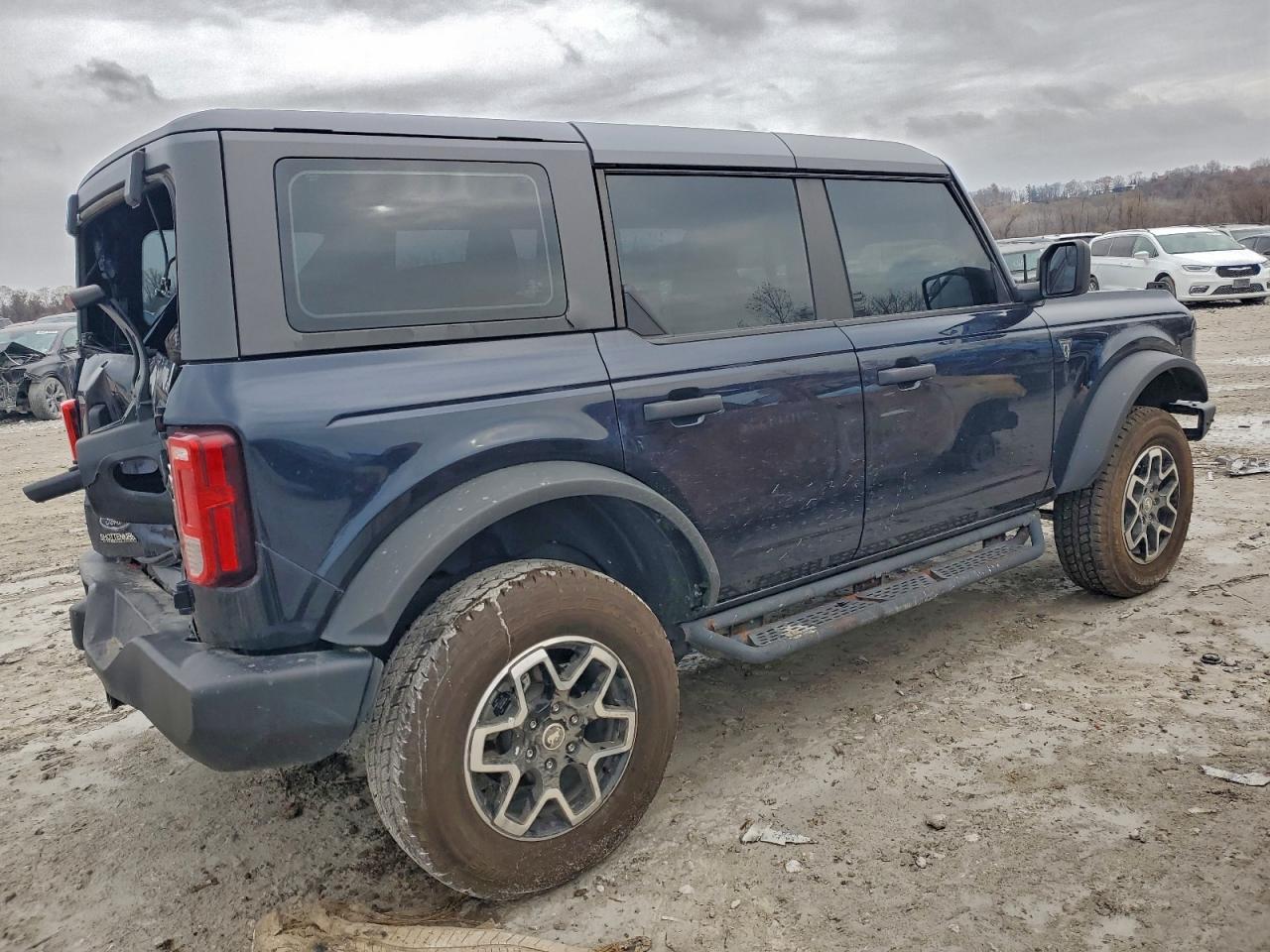 2021 Ford Bronco Base VIN: 1FMEE5DP4MLA80673 Lot: 94062105