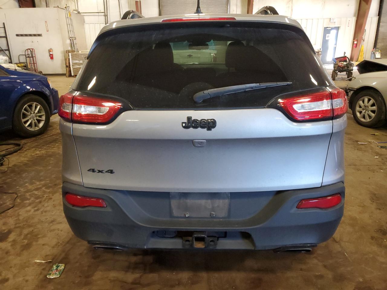 2015 Jeep Cherokee Latitude VIN: 1C4PJMCS2FW774952 Lot: 91214375