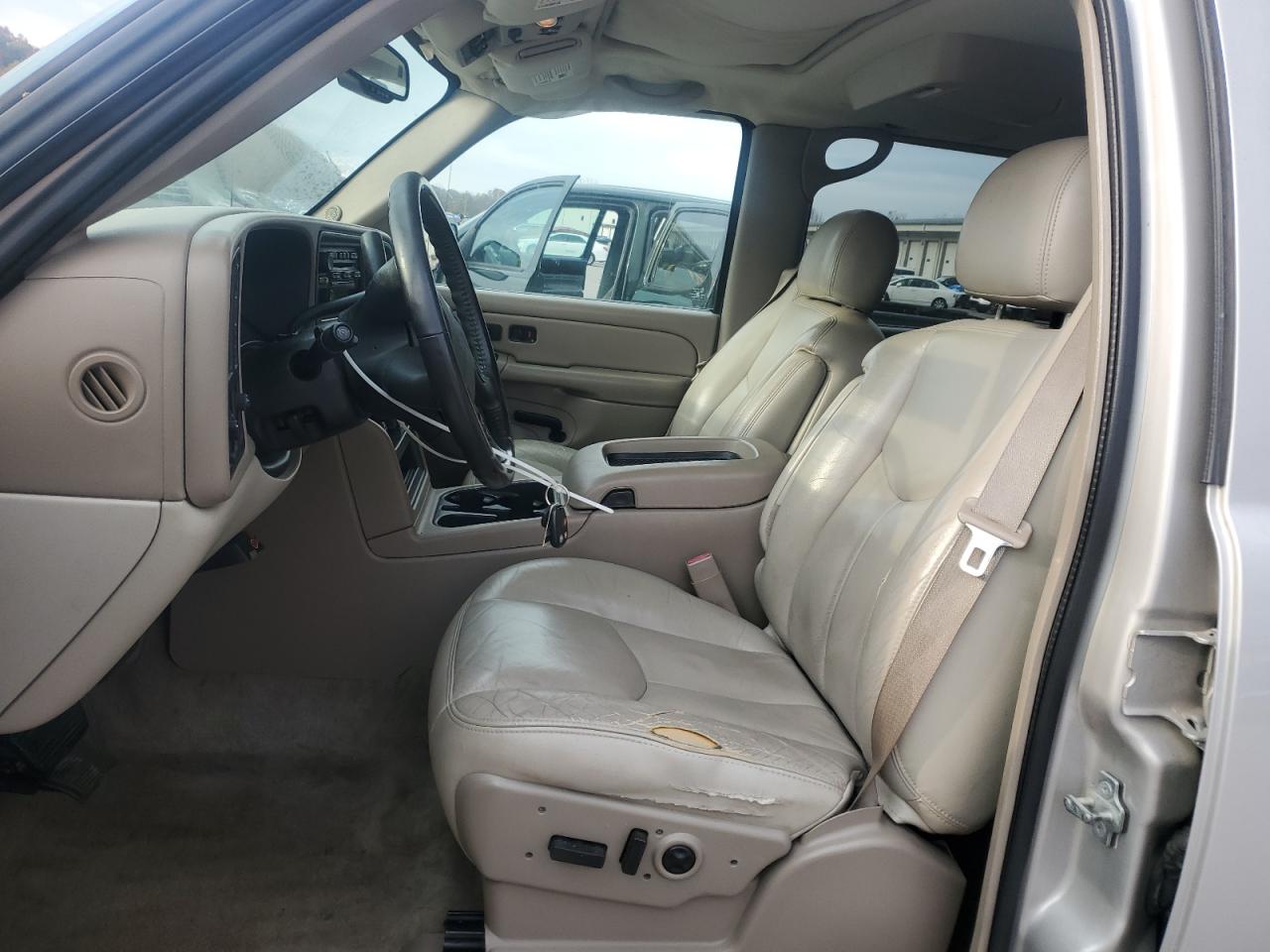 2005 GMC Yukon Xl K1500 VIN: 1GKFK16Z05J207090 Lot: 92034295