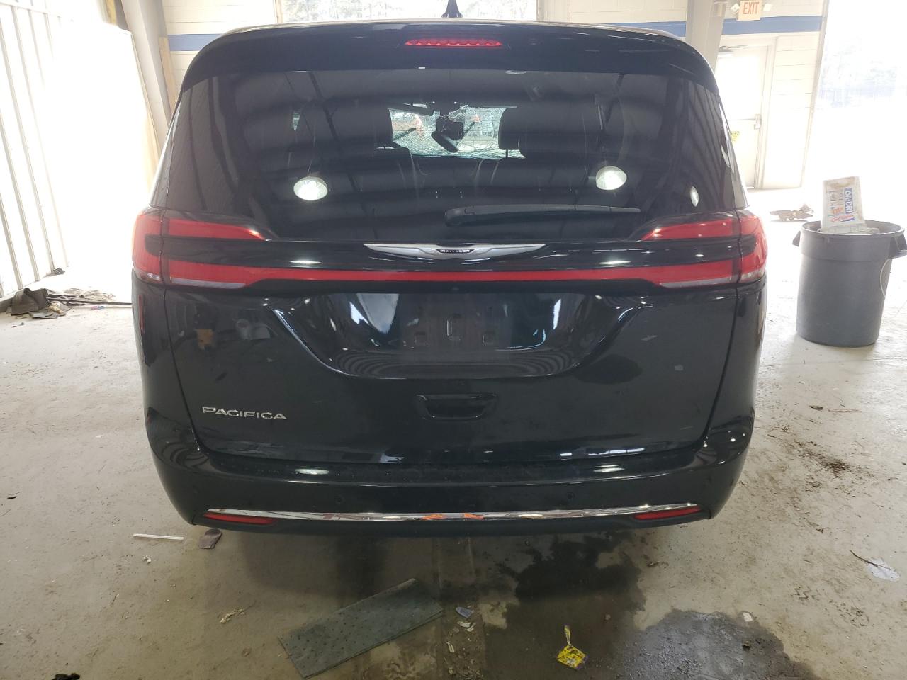 2025 Chrysler Pacifica Select VIN: 2C4RC1BGXSR552905 Lot: 92005845