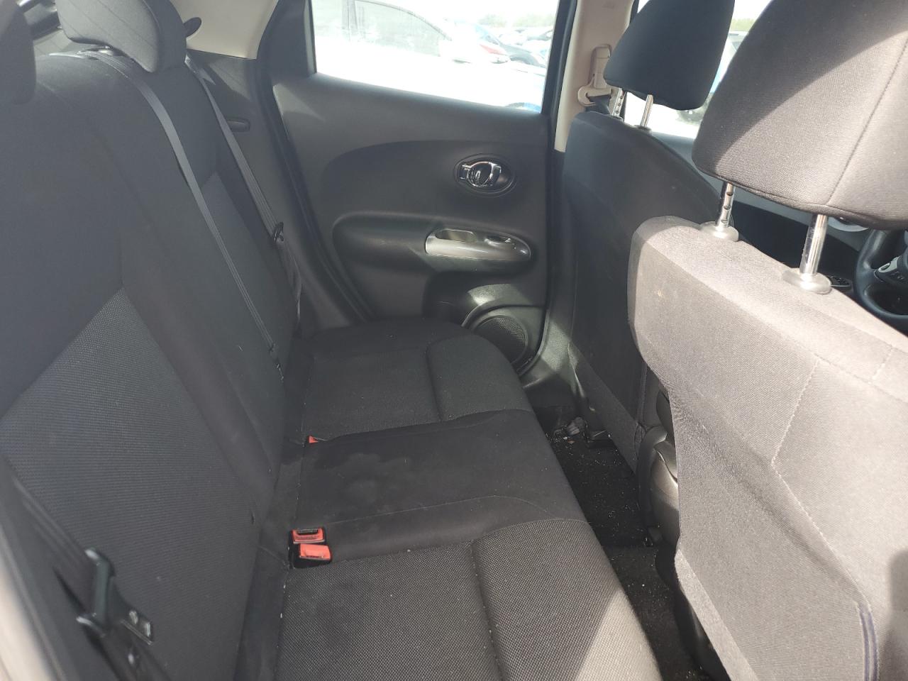 2013 Nissan Juke S VIN: JN8AF5MR5DT215875 Lot: 90925535