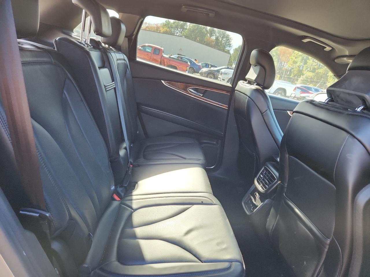 2016 Lincoln Mkx Reserve VIN: 2LMTJ8LR2GBL43517 Lot: 92486965