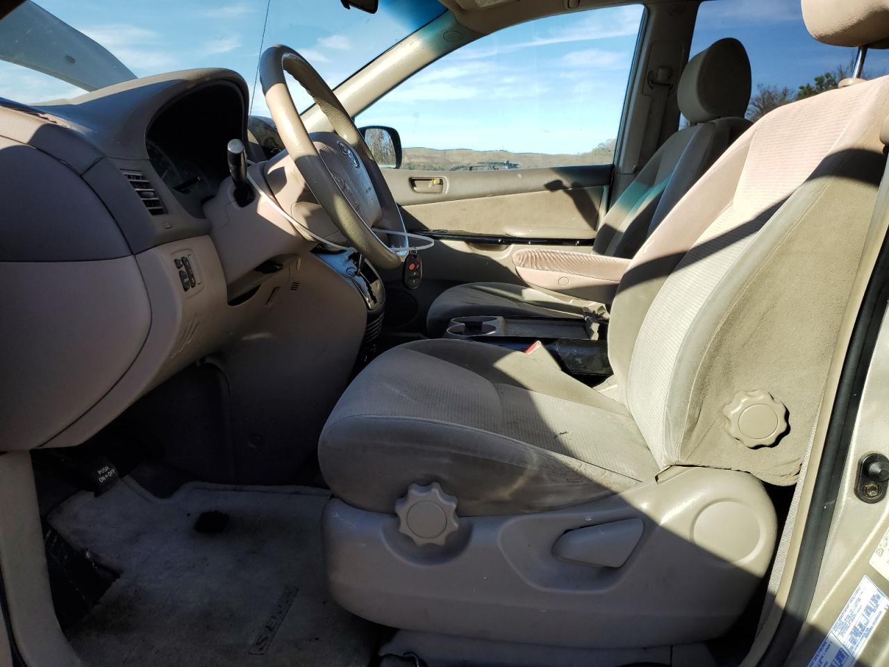 2004 Toyota Sienna Ce VIN: 5TDZA23C24S092947 Lot: 93365405