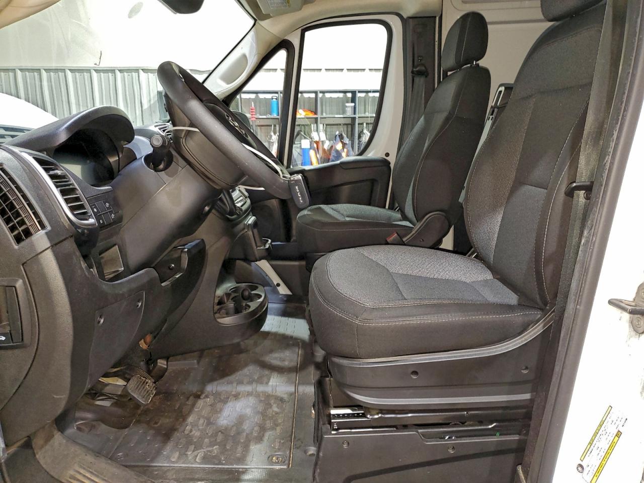 2024 Ram Promaster 2500 2500 High VIN: 3C6LRVDG9RE114209 Lot: 94273555