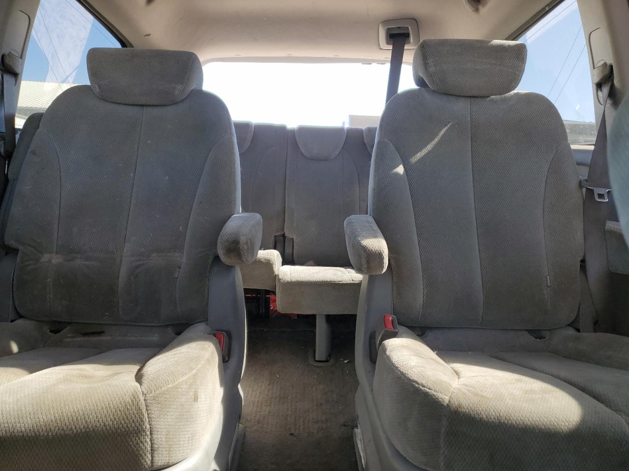 2006 Kia Sedona Ex VIN: KNDMB233966033727 Lot: 90722565