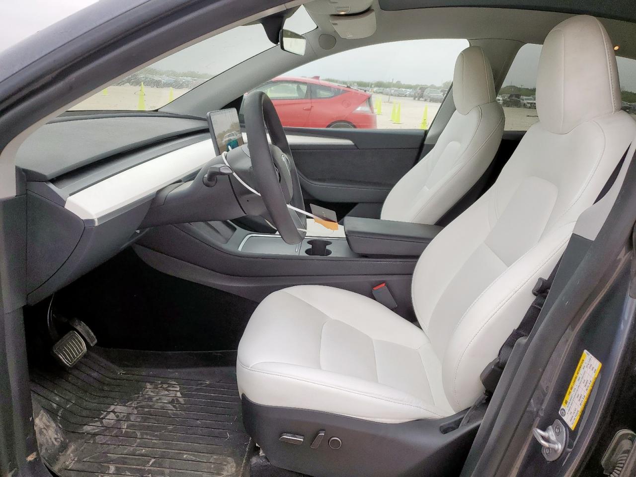 2023 Tesla Model Y VIN: 7SAYGDEE2PA175470 Lot: 92991825