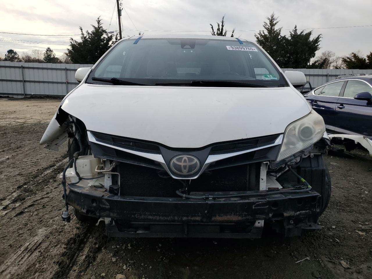 2018 Toyota Sienna Le VIN: 5TDKZ3DC8JS926813 Lot: 93899765