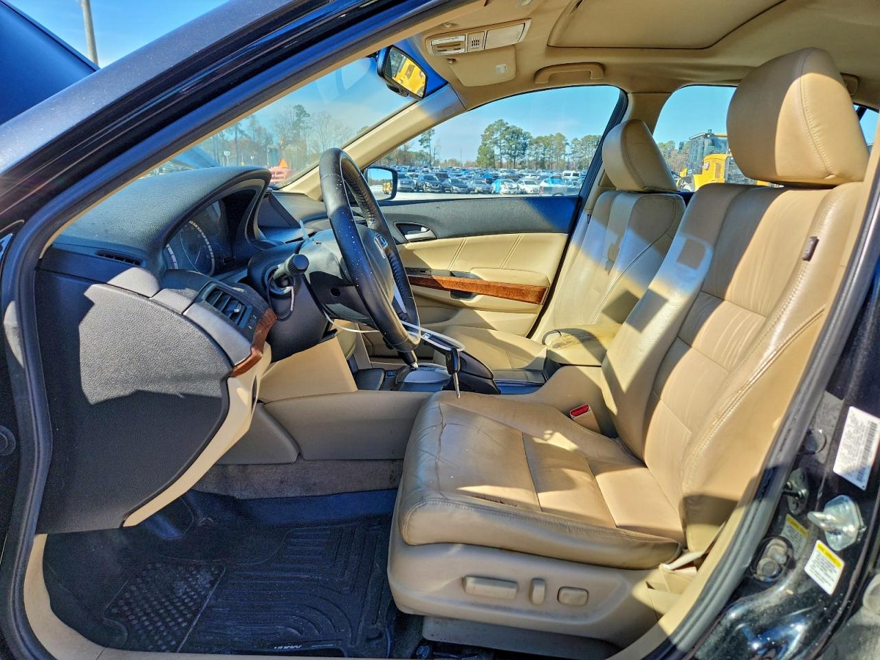 2011 Honda Accord Exl VIN: 1HGCP2F87BA017877 Lot: 93666445