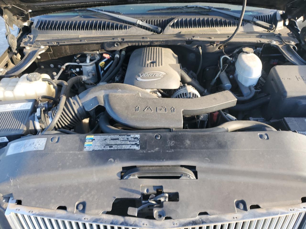 2005 Cadillac Escalade Luxury VIN: 1GYEC63T85R108109 Lot: 90526965