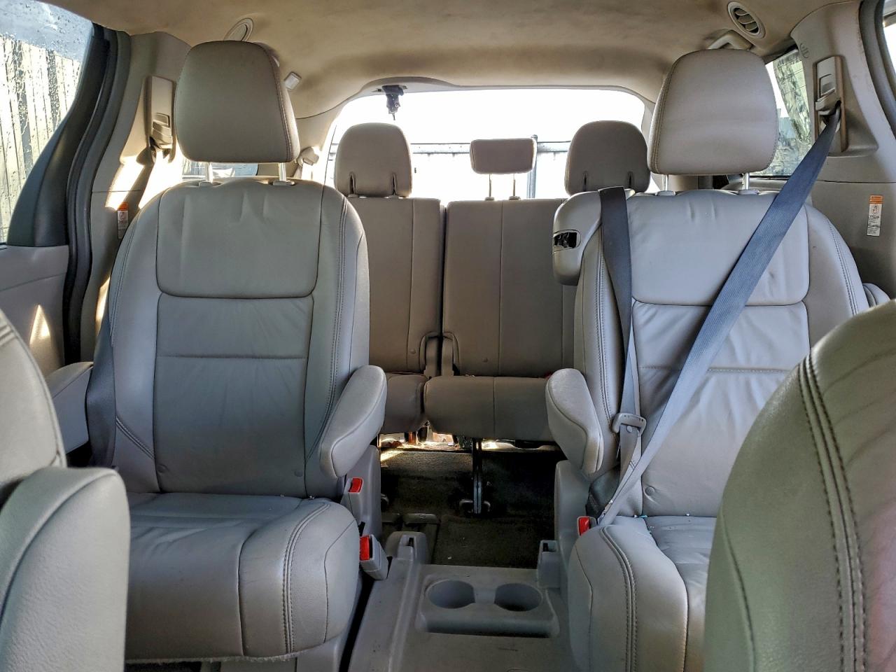 2016 Toyota Sienna Xle VIN: 5TDYK3DC7GS736881 Lot: 93614455