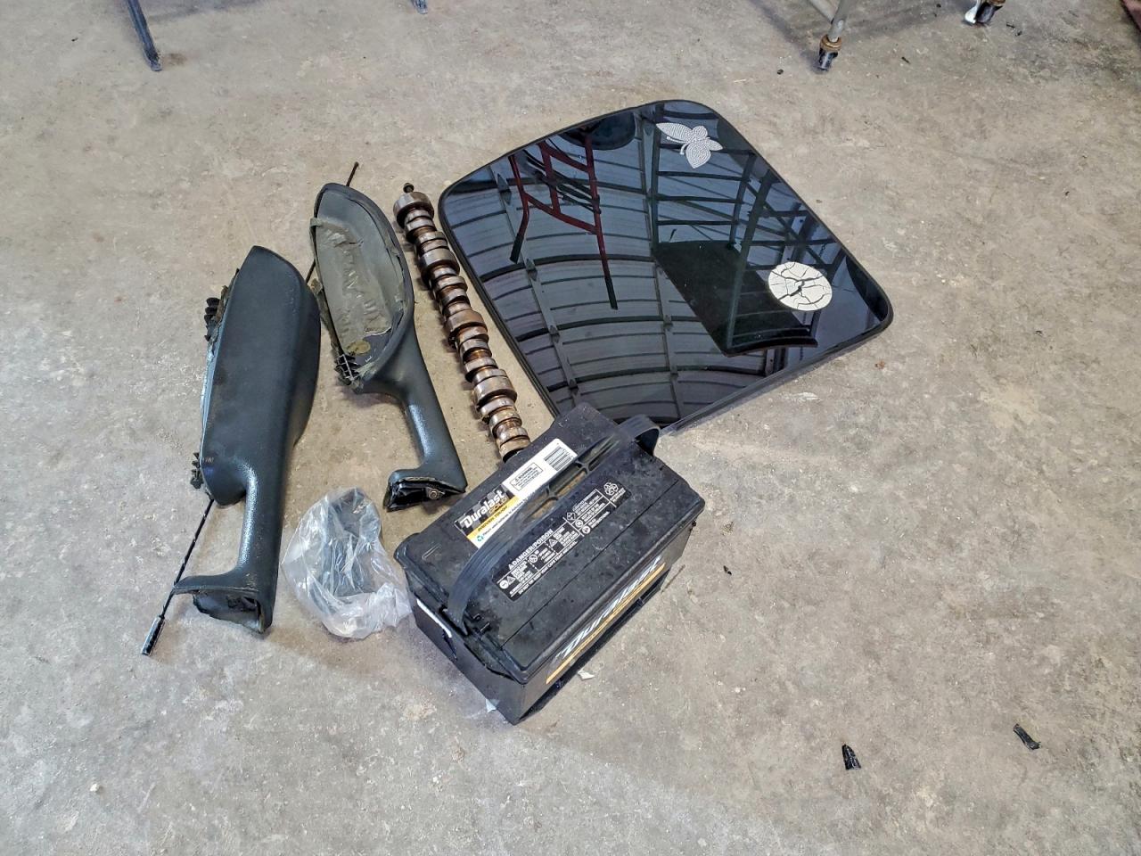 2002 Chevrolet Silverado C1500 VIN: 2GCEC19V921184847 Lot: 94118725