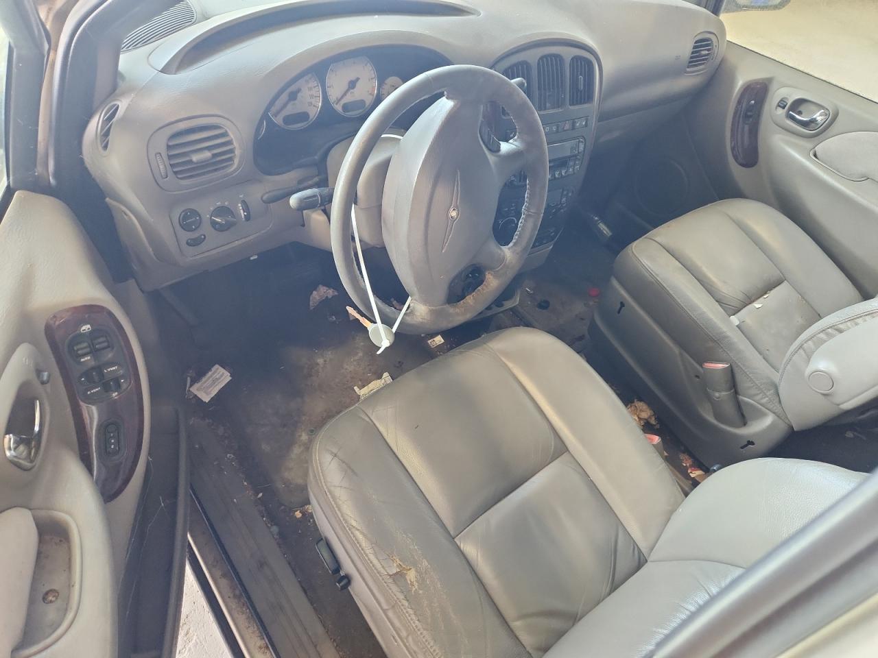 2003 Chrysler Town & Country Limited VIN: 2C8GP64L13R208401 Lot: 92469645