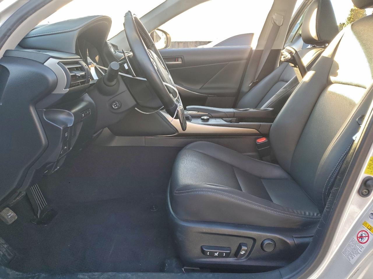 2018 Lexus Is 300 VIN: JTHBA1D21J5077826 Lot: 94570695