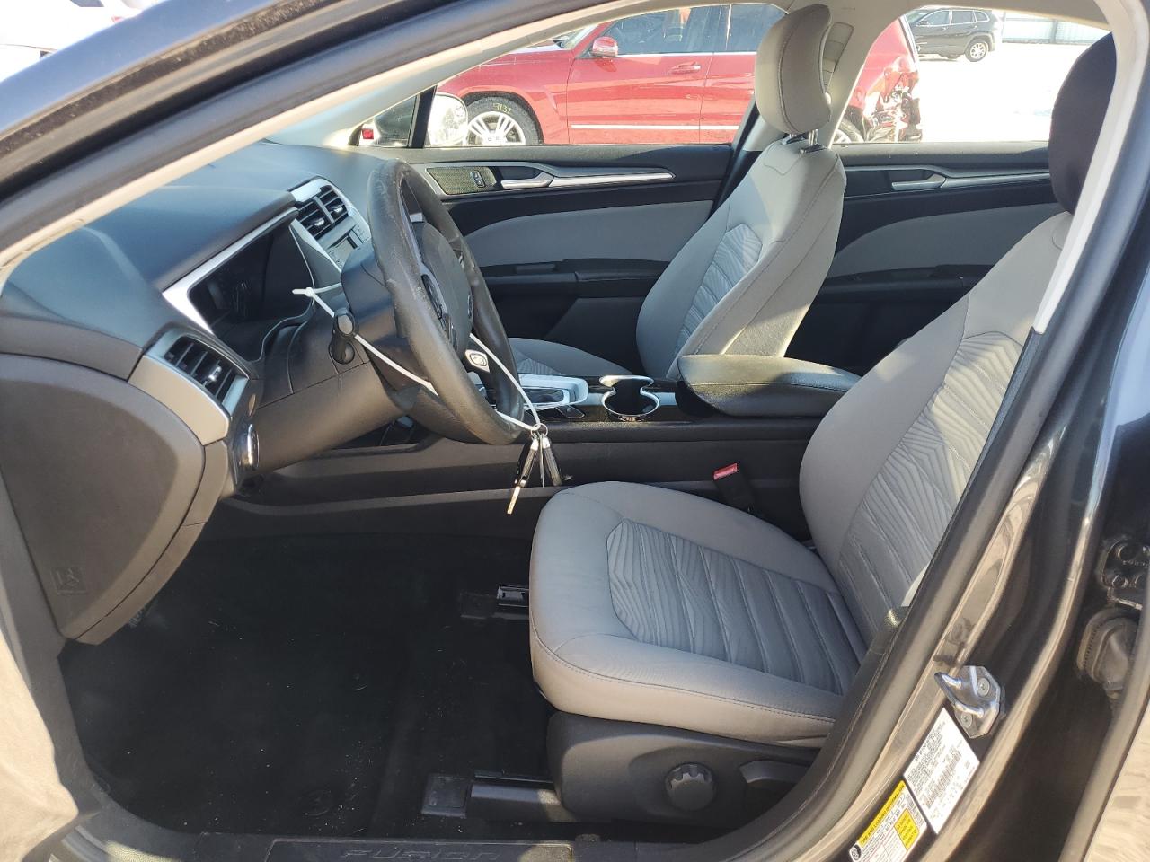 2016 Ford Fusion S VIN: 3FA6P0G74GR375575 Lot: 87130455