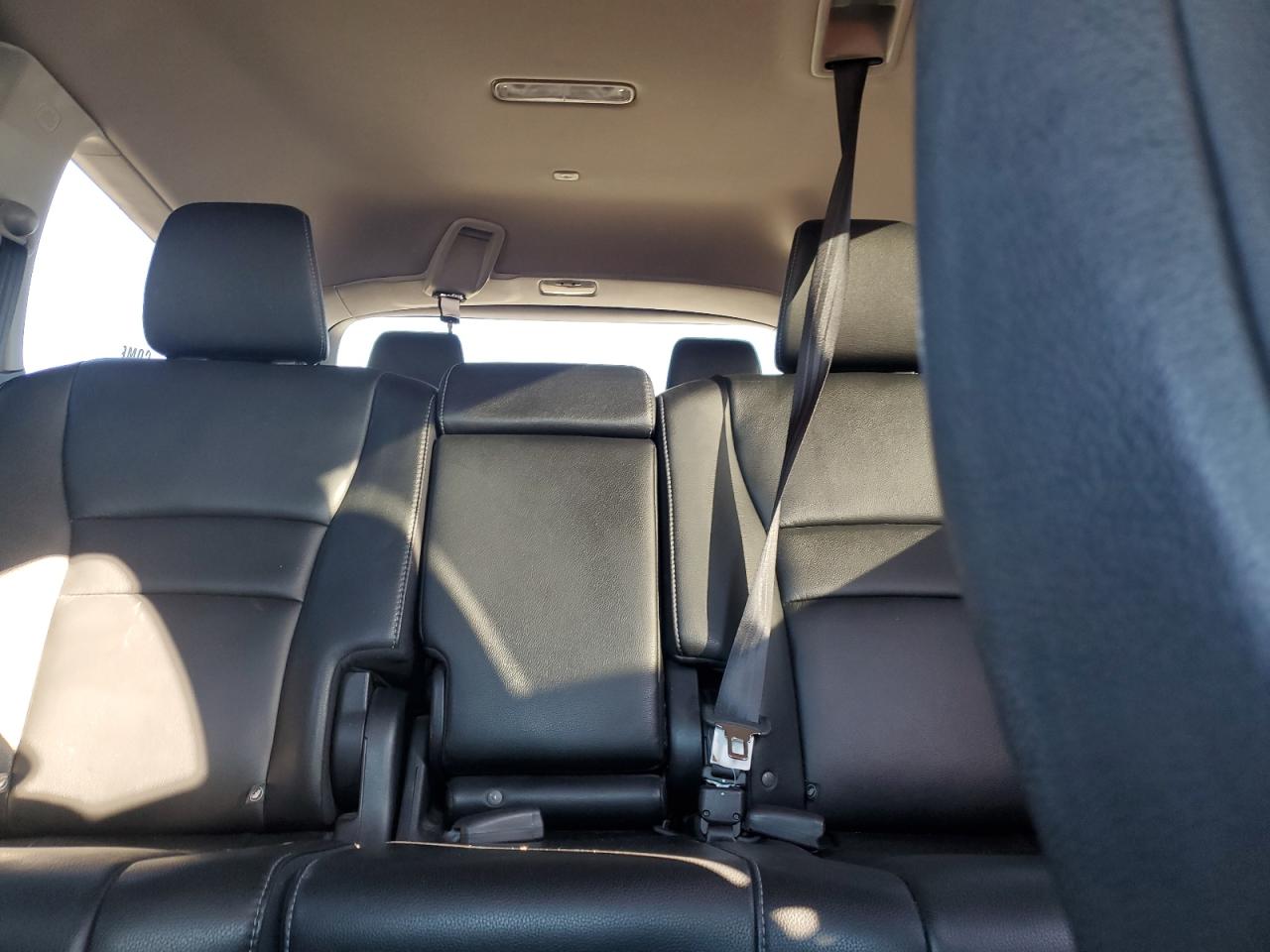 2017 Honda Pilot Touring VIN: 5FNYF6H91HB017944 Lot: 92461055