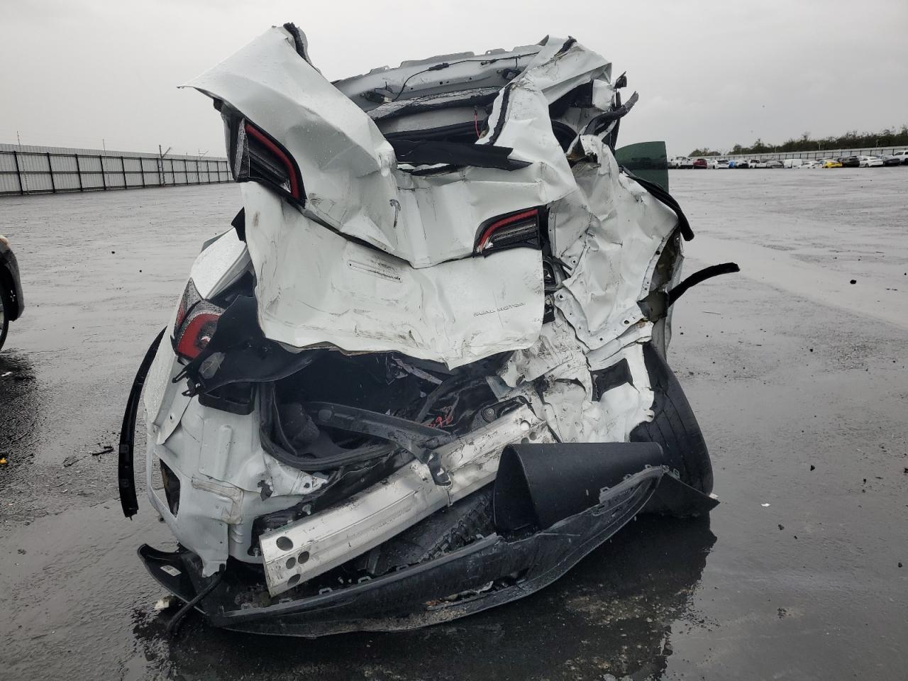 2021 Tesla Model Y VIN: 5YJYGDEE3MF090438 Lot: 92455805