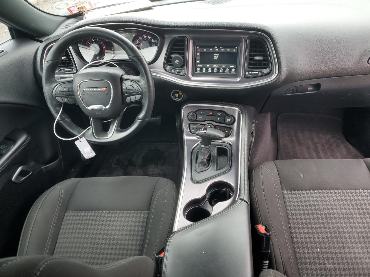 2018 Dodge Challenger Sxt VIN: 2C3CDZAG5JH161883 Lot: 93725495